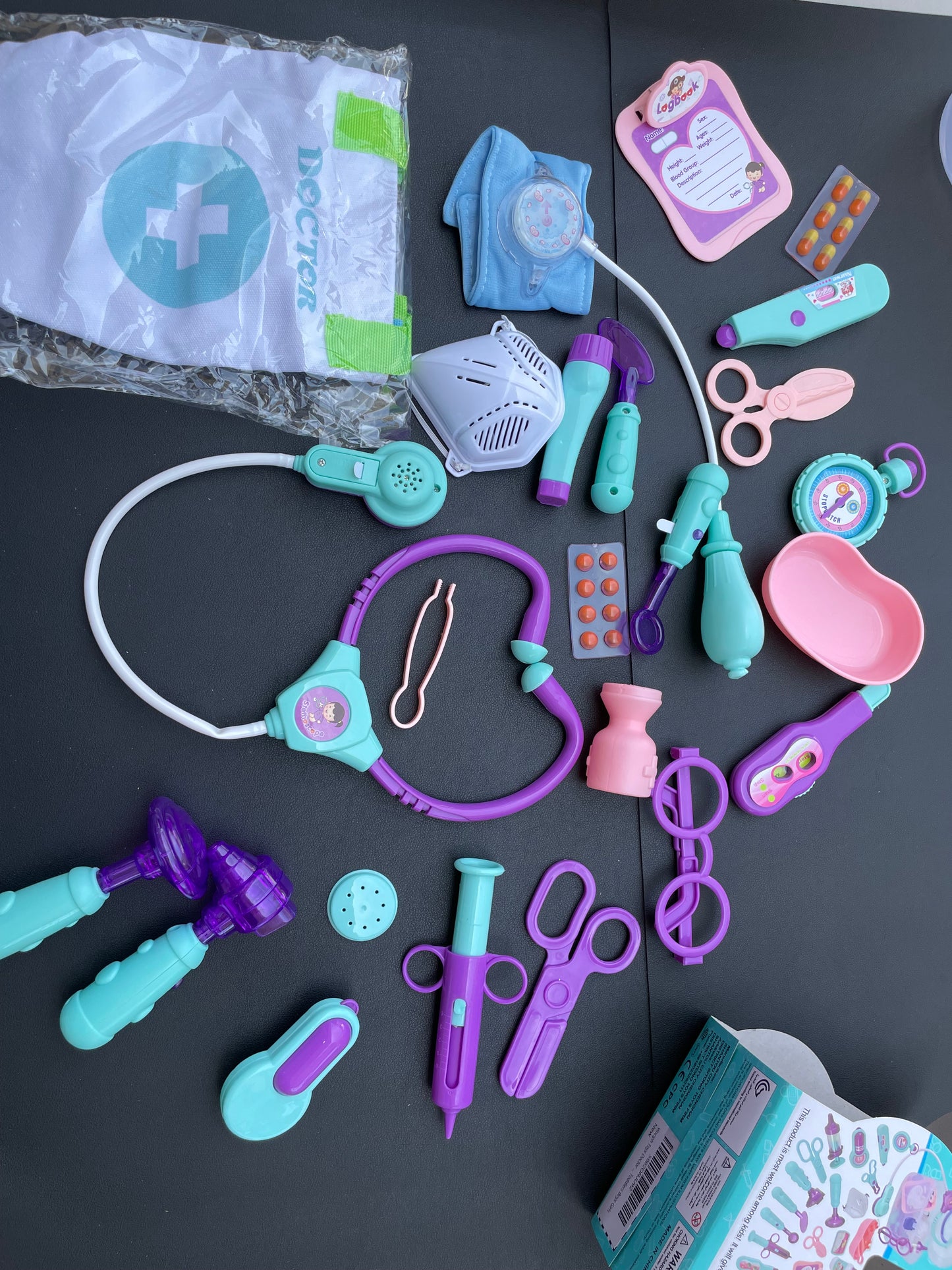 Doctor Kit for Kids 24 Pcs Pretend Play Medical Set