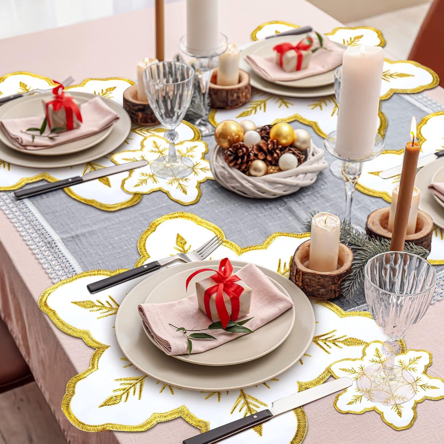 8 Pcs Christmas Snowflake Placemats Coasters Set Placemats Dinner Table Decoration