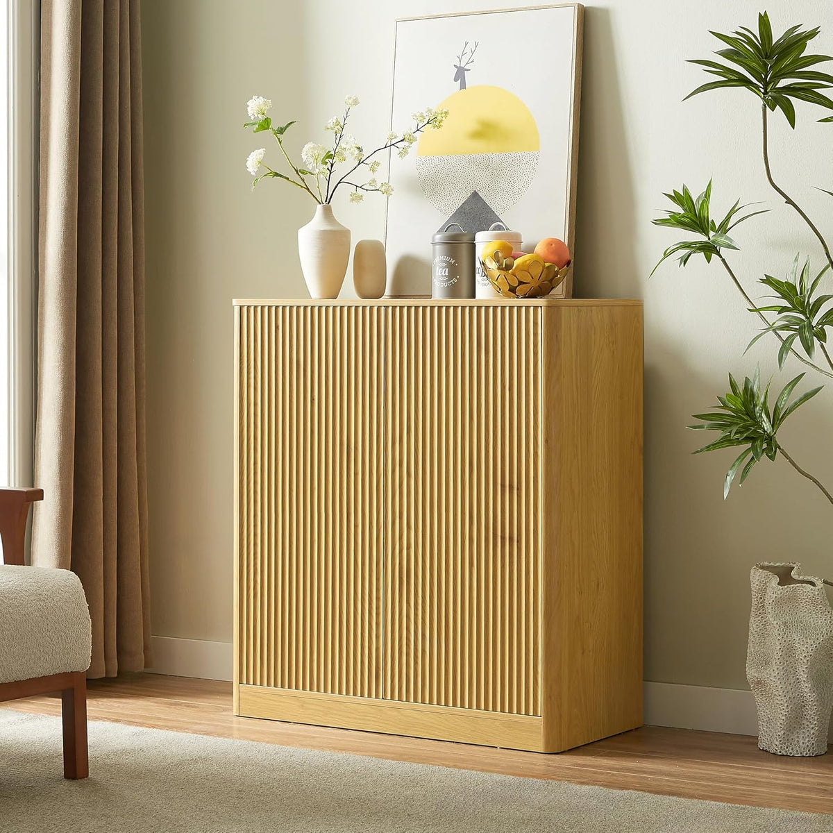 31.5" Fluted Buffet Cabinet Sideboard with Storage, Large Credenza with 2 Doors, Adjustable Shelf, Wood Mid Century Modern Sideboard for Kitchen and Living Room, Natural