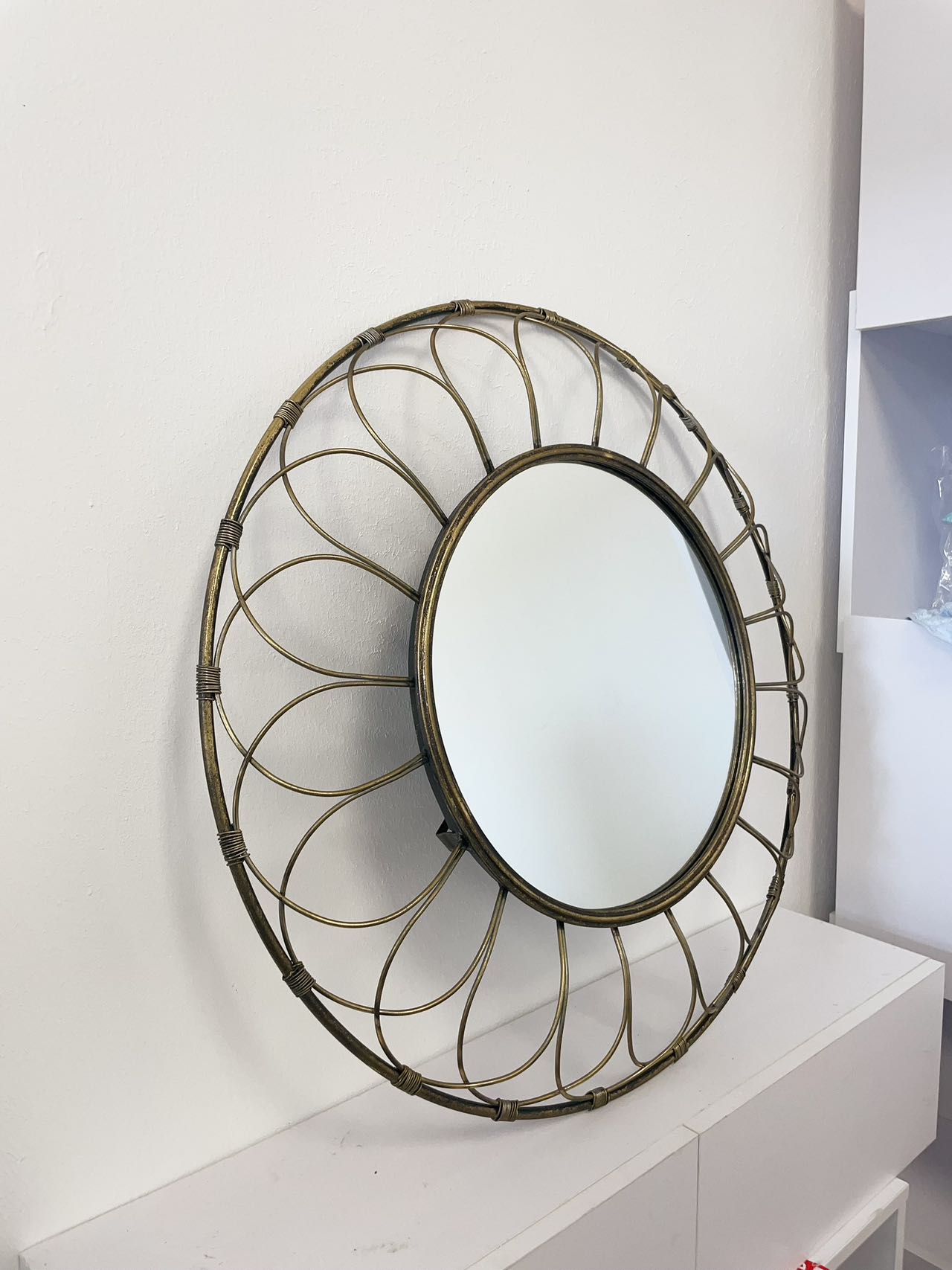 Glam Distressed Metal Round Mirror Glam Burst Accent Mirror Gold Bathroom Wall Mirrors Modern Accent Mirrors for Entryway, Hallway Metal Frame