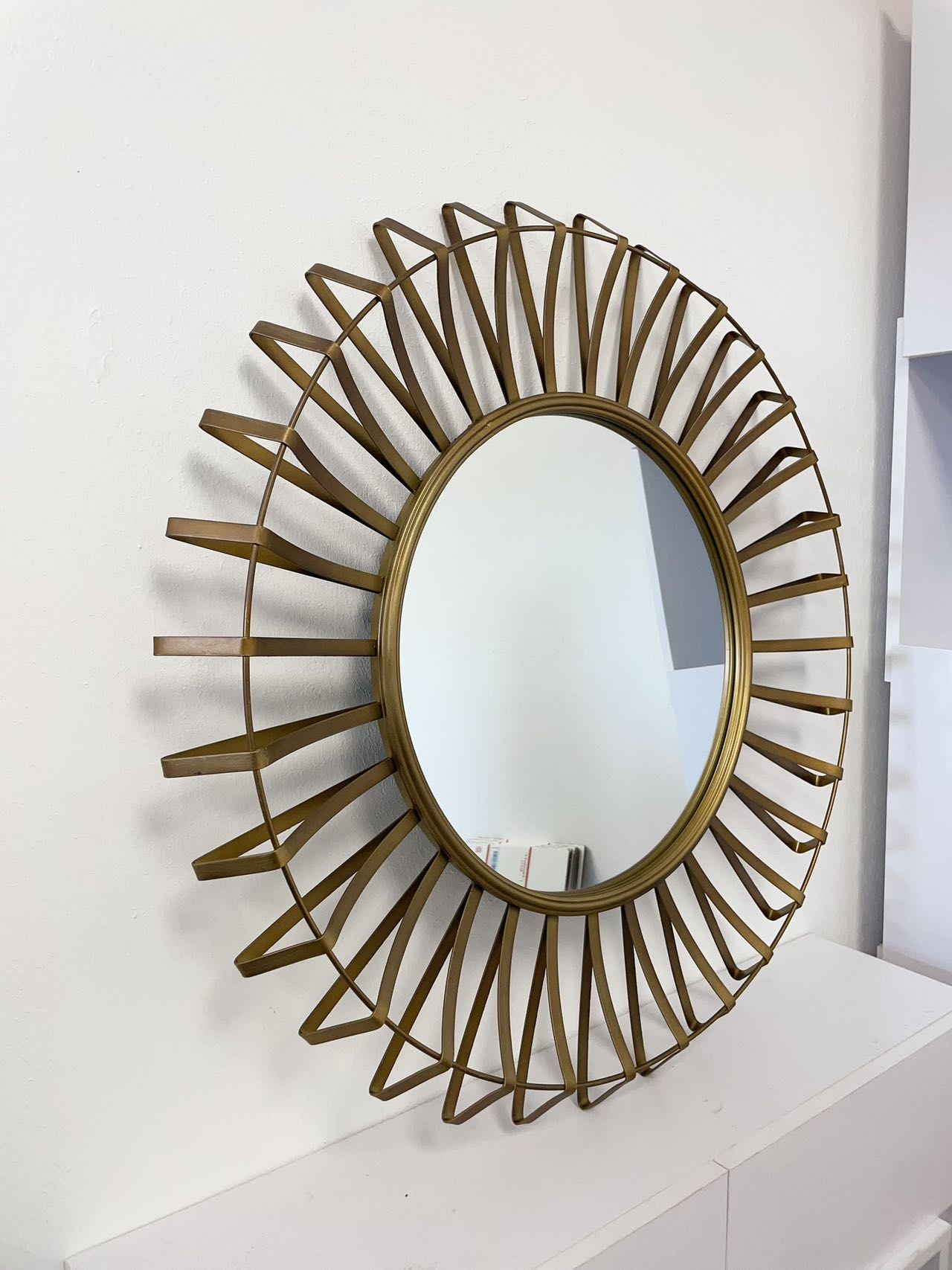 Glam Distressed Metal Round Mirror Glam Burst Accent Mirror Gold Bathroom Wall Mirrors Modern Accent Mirrors for Entryway, Hallway Metal Frame