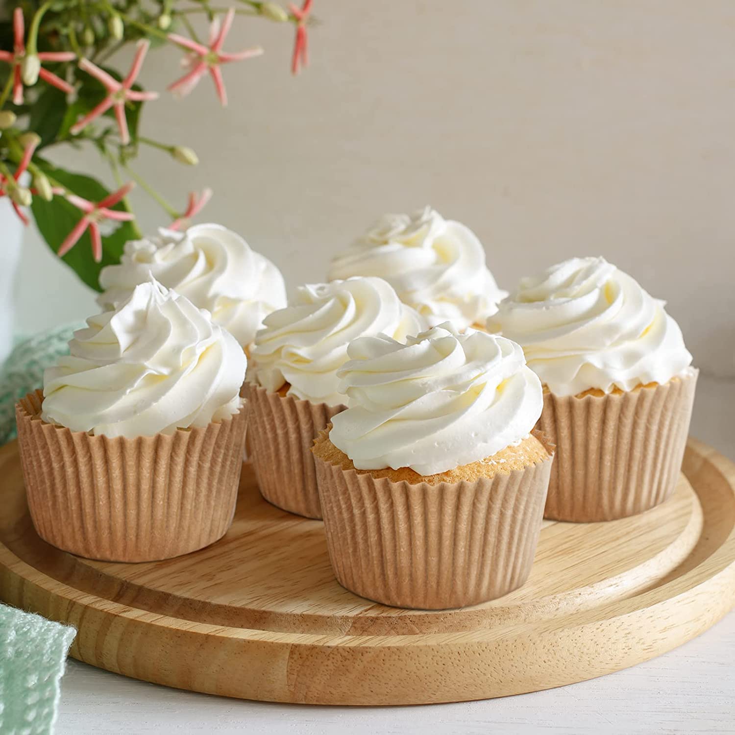2 Pieces Non Stick 12 Cupcake Pan 200 Pieces Standard Size Baking Cups Greaseproof